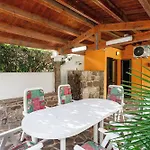 Nyaraló Smeraldo, Indipendente Con Giardino In Zona Residenziale Calasetta