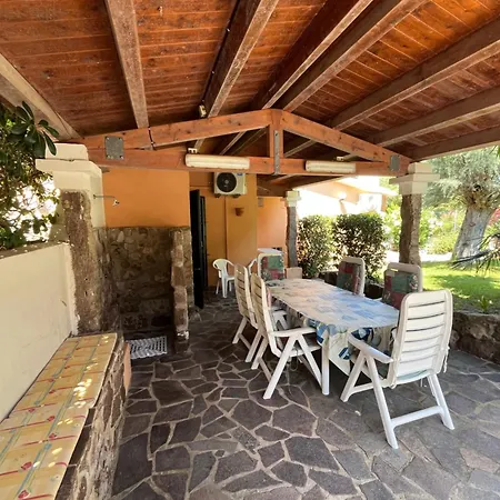 Smeraldo, Con Giardino A 5 Minuti A Piedi Dalla Ferienhaus