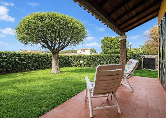 Smeraldo, Indipendente In Zona Residenziale A Traffico Limitato Con Giardino Privato E Veranda Al Coperto A Pochi Passi Dalla